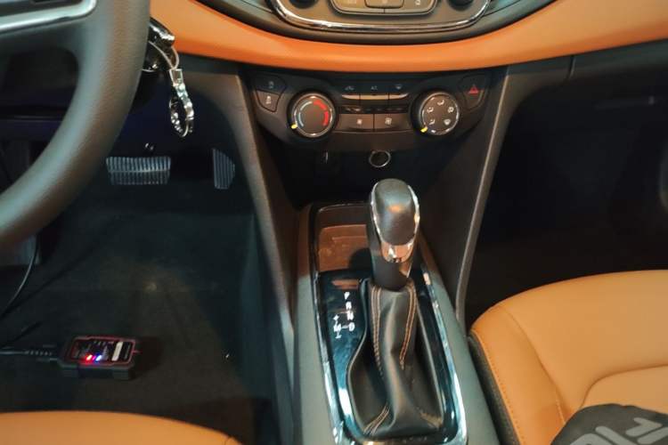 Used Chevrolet Cavalier 2016 1.5L Automatic Xinsong Edition Gear Lever