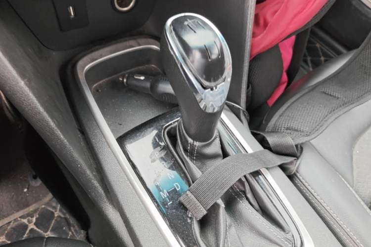 Used Chevrolet Cavalier 2016 1.5L Automatic Xinyue Edition Gear Lever
