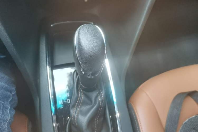 Used Chevrolet Cavalier 2016 1.5L Automatic Xinsong Edition Gear Lever