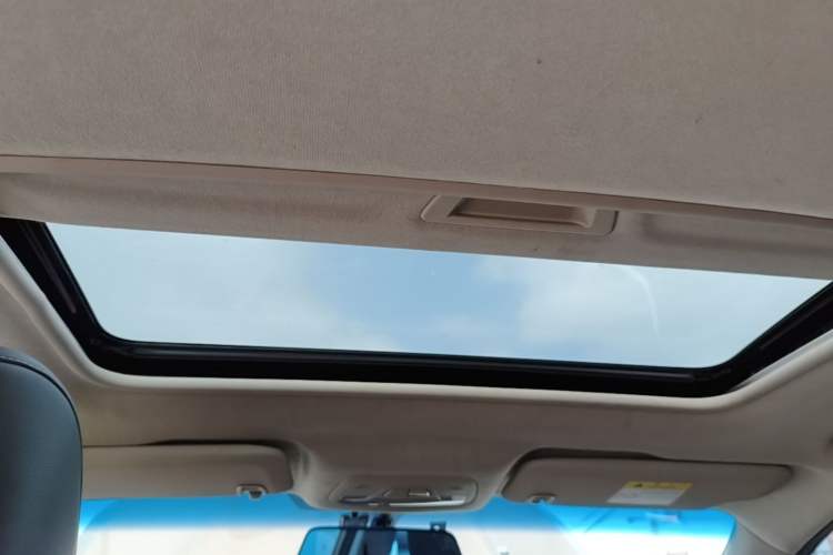 Used Chevrolet Cavalier 2016 1.5L Manual Xinyue Edition Headliner