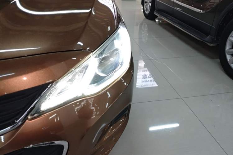 Used Chevrolet Cavalier 2016 1.5L Automatic Xinsong Edition Left Front Headlight