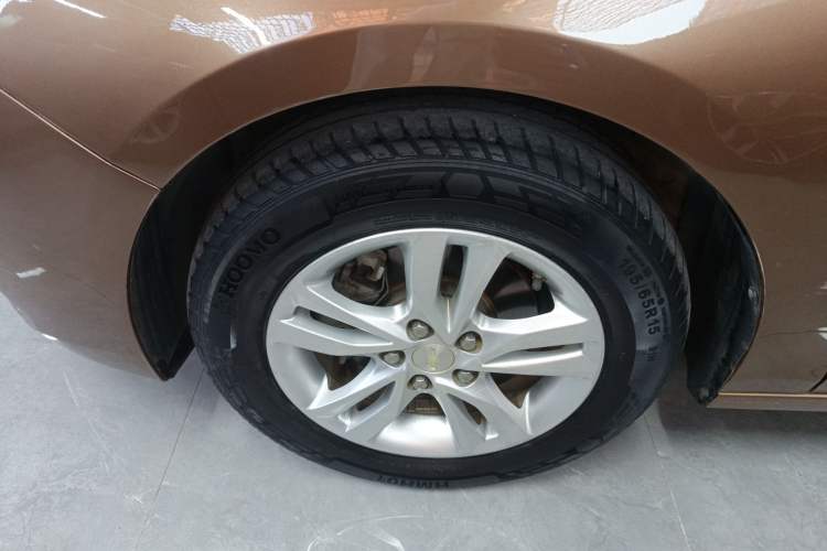 Used Chevrolet Cavalier 2016 1.5L Automatic Xinyue Edition Left Front Wheel Hub