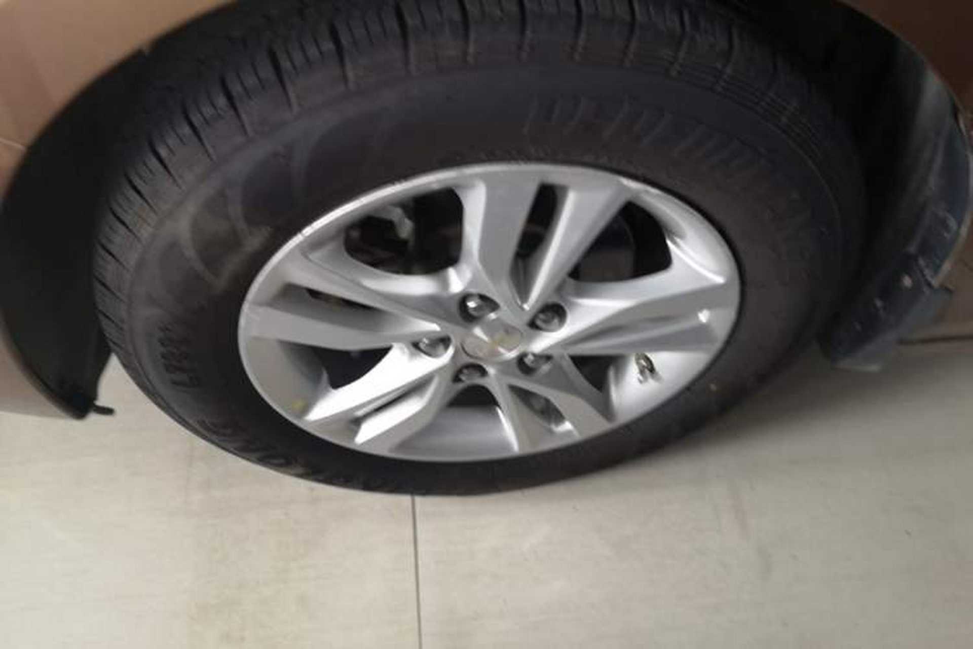 Used Chevrolet Cavalier 2016 1.5L Manual Xinyue Edition Left Front Wheel Hub