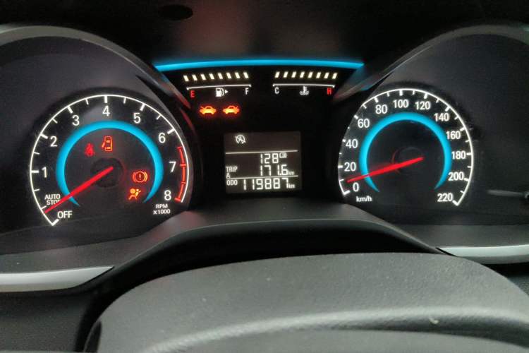 Used Chevrolet Cavalier 2016 1.5L Manual Xinyue Edition Odometer Close Up
