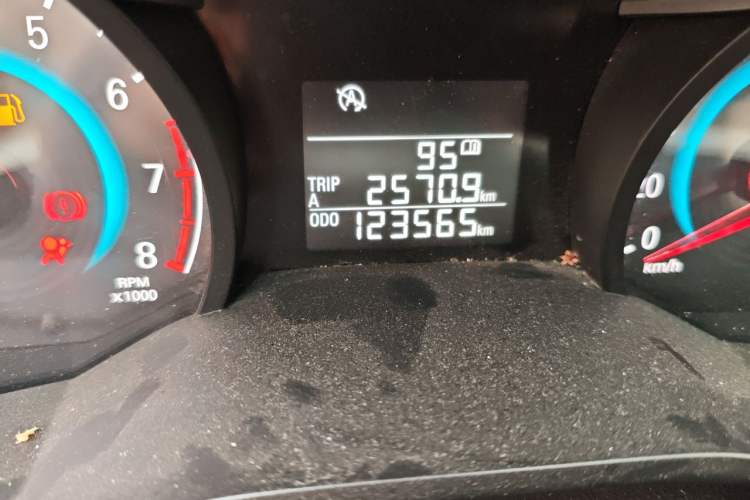 Used Chevrolet Cavalier 2016 1.5L Manual Enjoyment Edition Odometer Close Up
