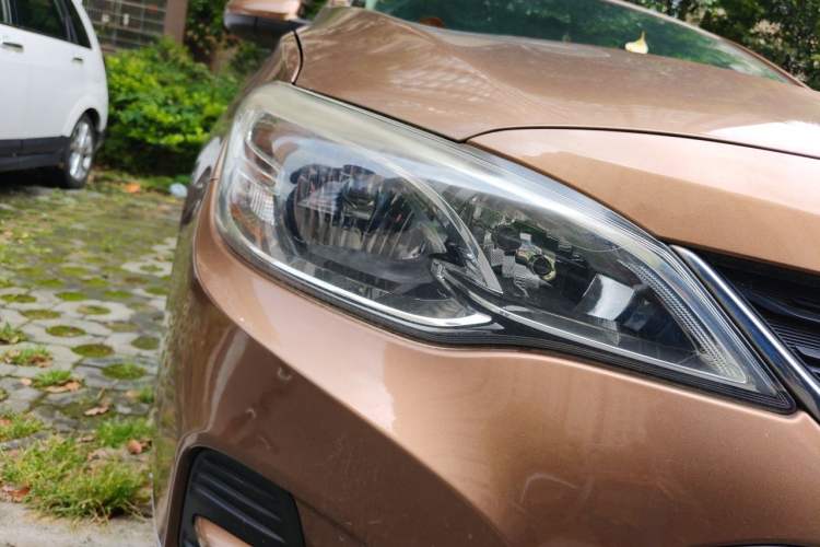 Used Chevrolet Cavalier 2016 1.5L Manual Enjoyment Edition Right Front Headlight