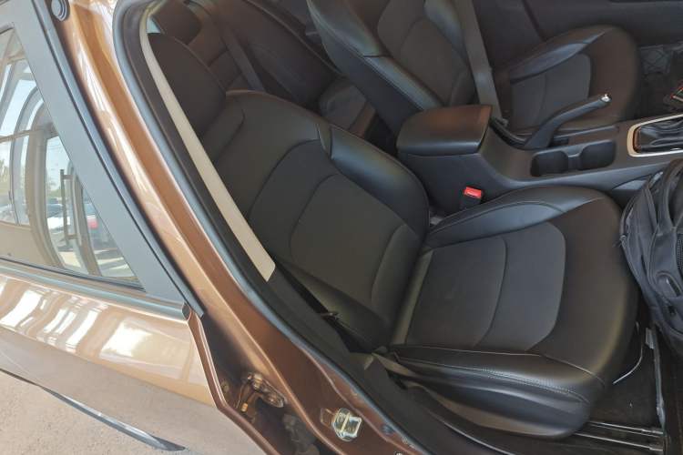 Used Chevrolet Cavalier 2016 1.5L Automatic Xinyue Edition Right Front Seat