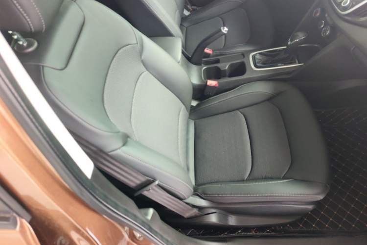 Used Chevrolet Cavalier 2016 1.5L Automatic Xinyue Edition Right Front Seat