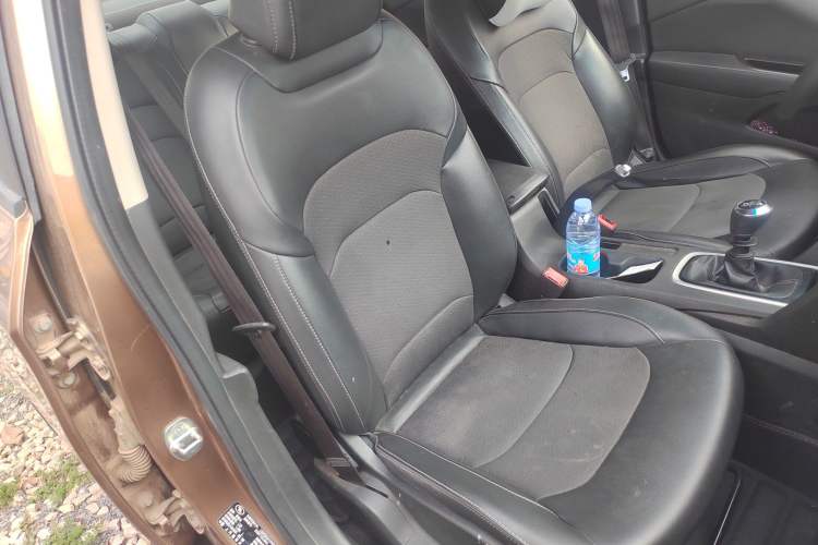 Used Chevrolet Cavalier 2016 1.5L Manual Xinyue Edition Right Front Seat
