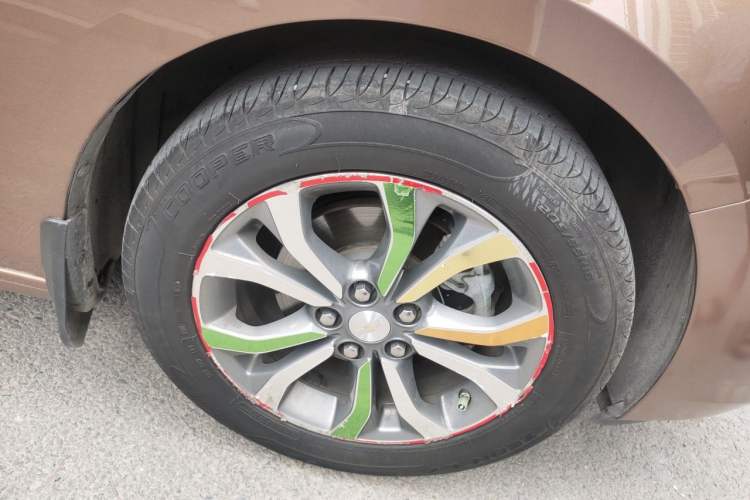 Used Chevrolet Cavalier 2016 1.5L Automatic Xinsong Edition Right Front Wheel Hub