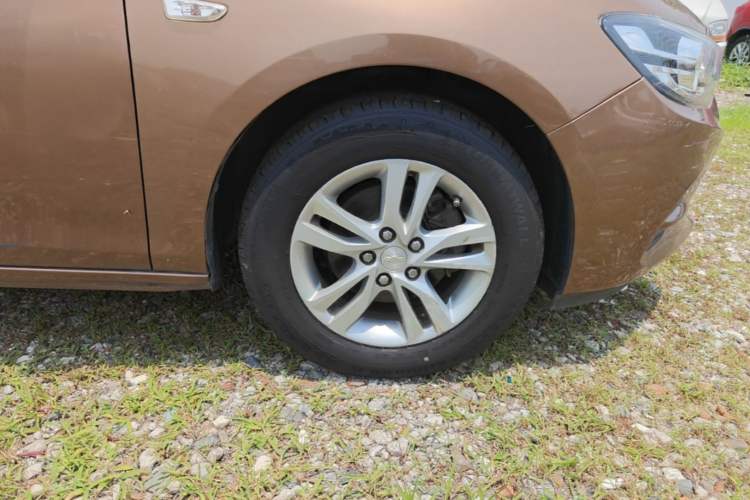 Used Chevrolet Cavalier 2016 1.5L Automatic Xinyue Edition Right Front Wheel Hub