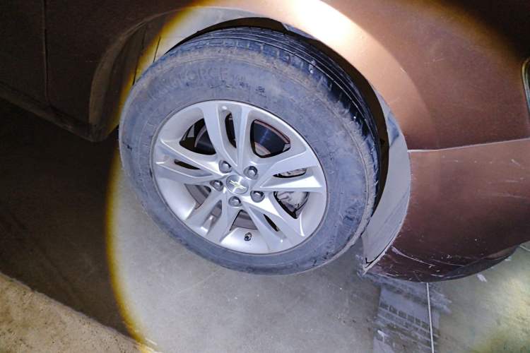 Used Chevrolet Cavalier 2016 1.5L Automatic Xinyue Edition Right Front Wheel Hub