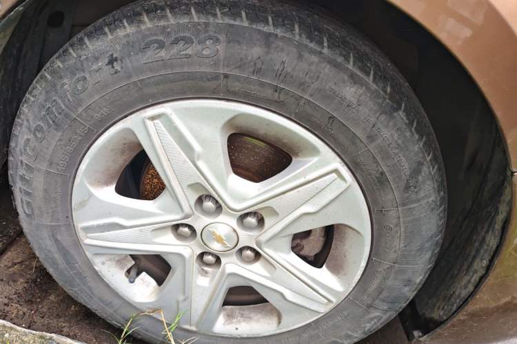 Used Chevrolet Cavalier 2016 1.5L Manual Enjoyment Edition Right Front Wheel Hub