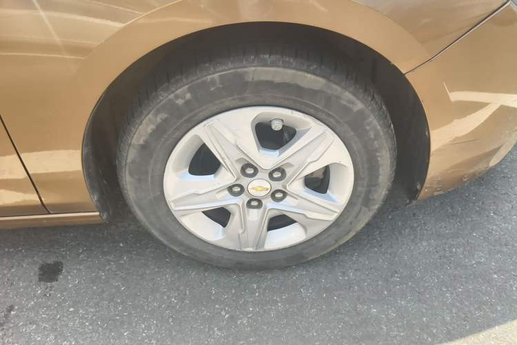 Used Chevrolet Cavalier 2016 1.5L Automatic Enjoyment Edition Right Front Wheel Hub