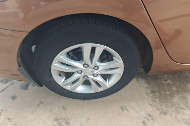 Used Chevrolet Cavalier 2016 1.5L Automatic Xinyue Edition Right Rear Wheel Hub
