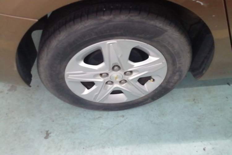 Used Chevrolet Cavalier 2016 1.5L Automatic Enjoyment Edition Right Rear Wheel Hub