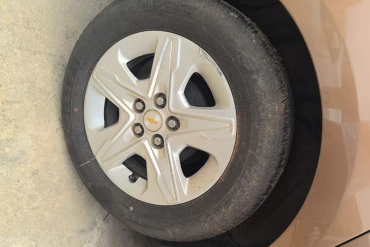 Used Chevrolet Cavalier 2016 1.5L Manual Enjoyment Edition Right Rear Wheel Hub