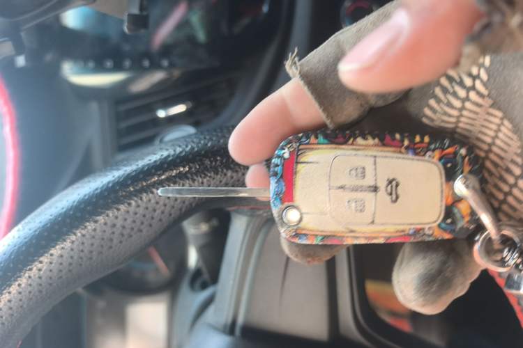 Used Chevrolet Cavalier 2016 1.5L Automatic Enjoyment Edition Vehicle Key