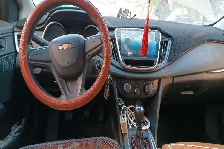 Used Chevrolet Cavalier 2016 1.5L Manual Enjoyment Edition Center Console