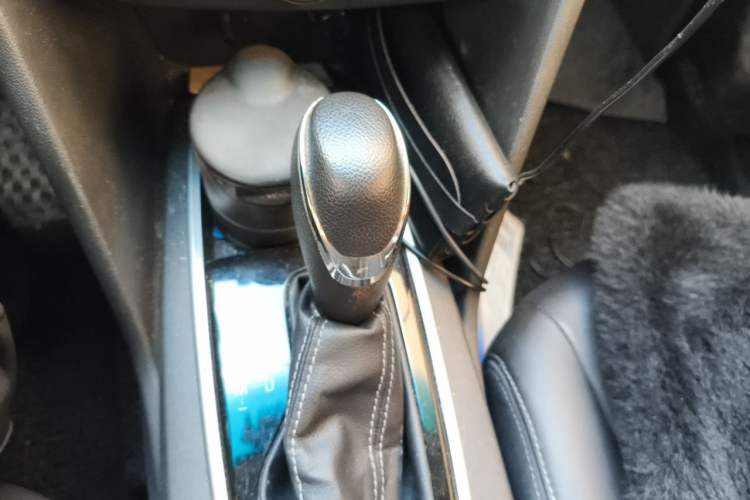 Used Chevrolet Cavalier 2016 1.5L Automatic Xinyue Edition Gear Lever
