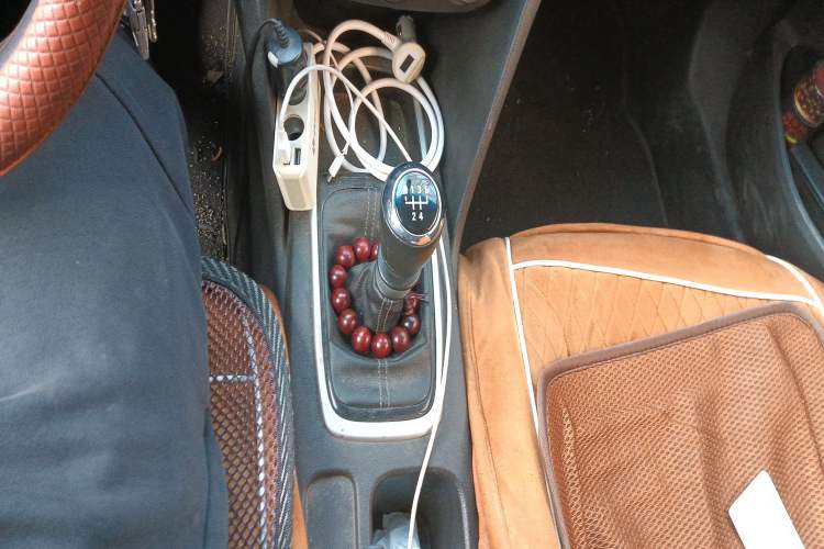 Used Chevrolet Cavalier 2016 1.5L Manual Enjoyment Edition Gear Lever