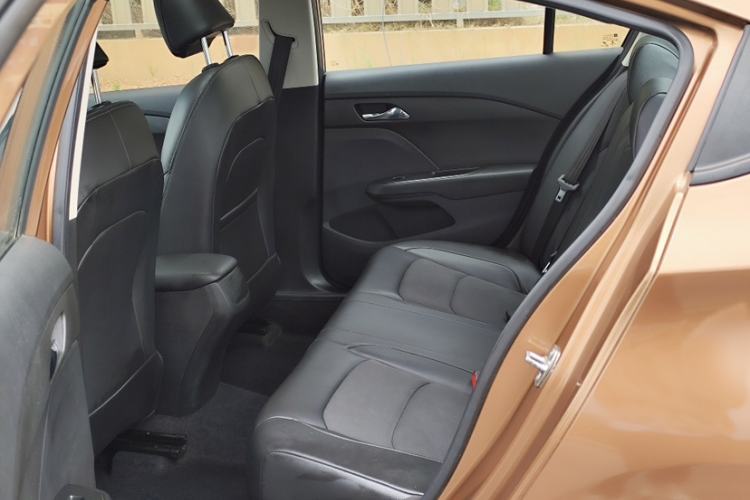 Used Chevrolet Cavalier 2016 1.5L Manual Xinyue Edition Interior 5