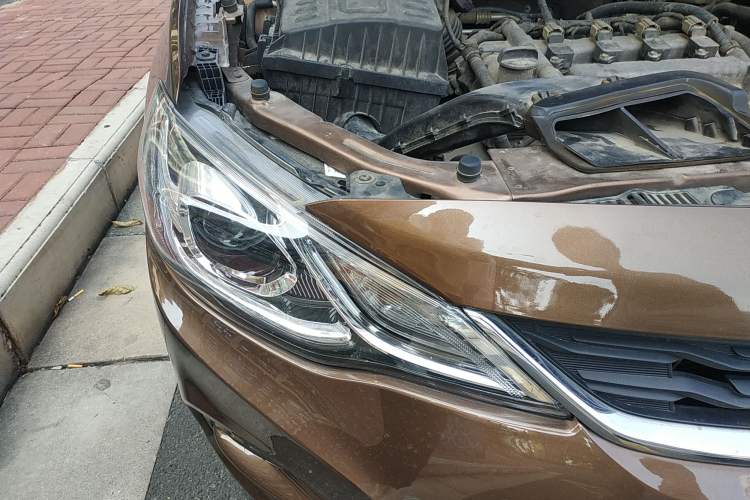 Used Chevrolet Cavalier 2016 1.5L Automatic Xinyue Edition Right Front Headlight