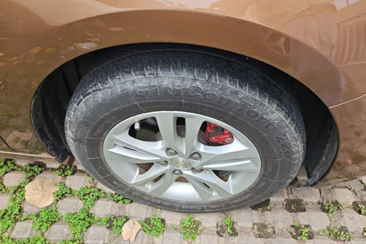 Used Chevrolet Cavalier 2016 1.5L Automatic Xinyue Edition Right Front Wheel Hub