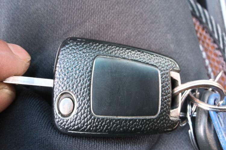 Used Chevrolet Cavalier 2016 1.5L Manual Enjoyment Edition Vehicle Key