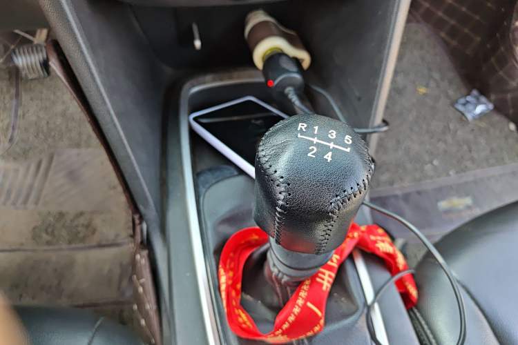 Used Chevrolet Cavalier 2016 1.5L Manual Xinyue Edition Gear Lever