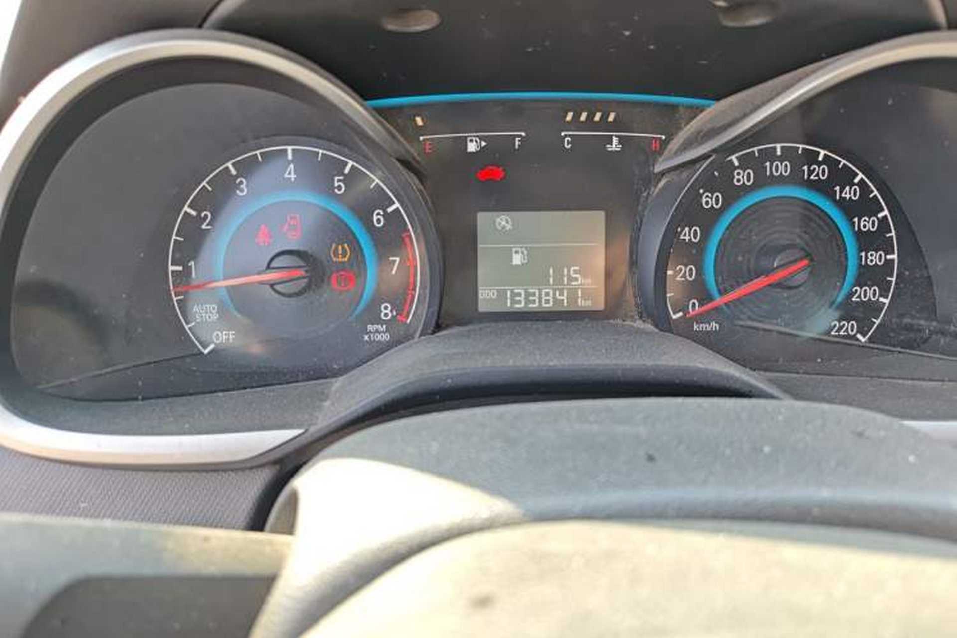 Used Chevrolet Cavalier 2016 1.5L Manual Xinyue Edition Odometer Close Up