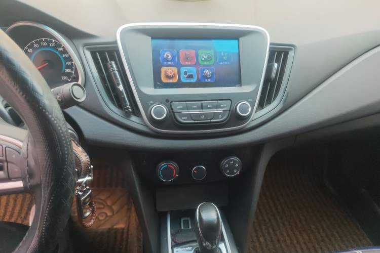 Used Chevrolet Cavalier 2016 1.5L Automatic Xinyue Edition Audio And AC Panel