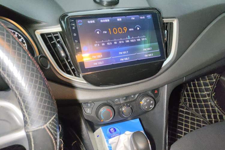 Used Chevrolet Cavalier 2016 1.5L Automatic Enjoyment Edition Audio And AC Panel