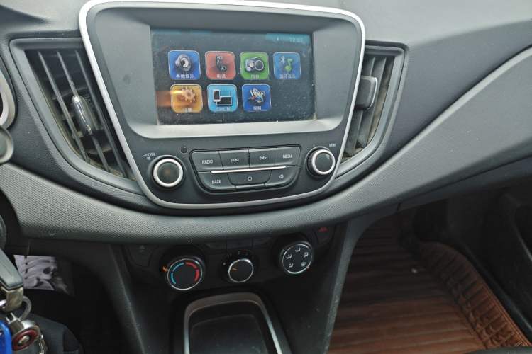 Used Chevrolet Cavalier 2016 1.5L Manual Xinyue Edition Audio And AC Panel