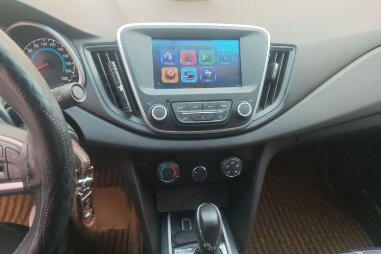 Used Chevrolet Cavalier 2016 1.5L Automatic Xinyue Edition Audio And AC Panel