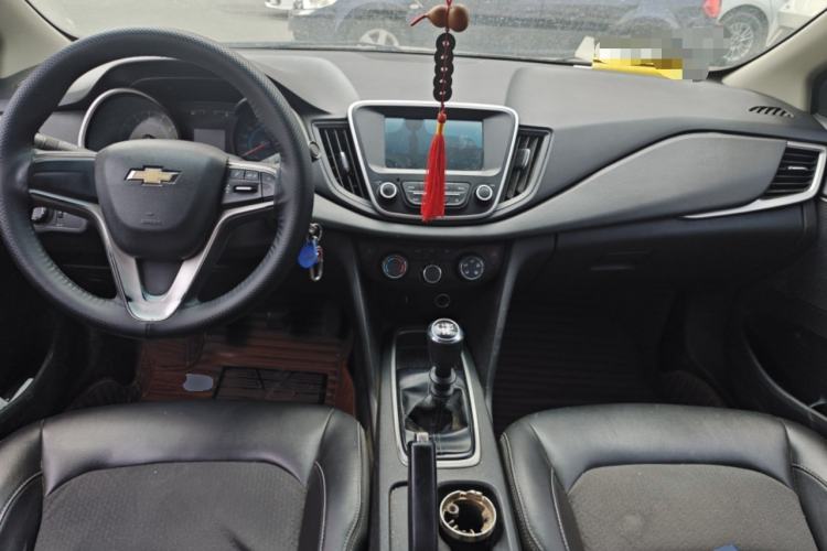 Used Chevrolet Cavalier 2016 1.5L Manual Xinyue Edition Center Console