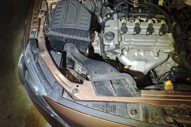 Used Chevrolet Cavalier 2016 1.5L Automatic Xinyue Edition Engine Bay Right