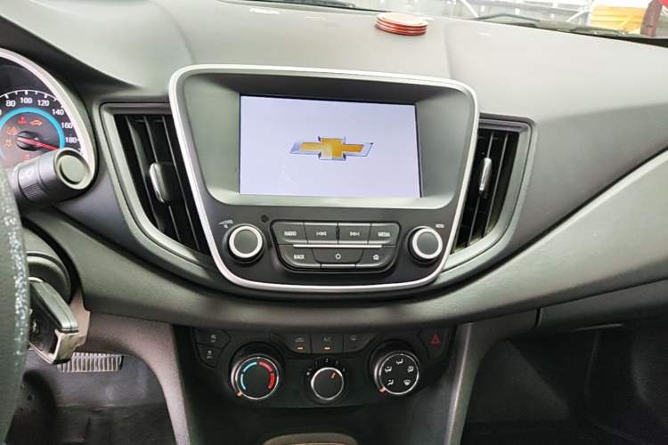 Used Chevrolet Cavalier 2016 1.5L Automatic Xinyue Edition Audio And AC Panel