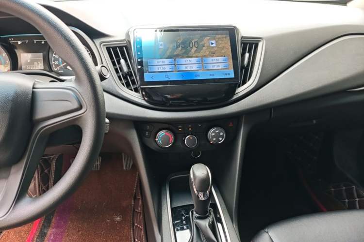 Used Chevrolet Cavalier 2016 1.5L Automatic Enjoyment Edition Audio And AC Panel