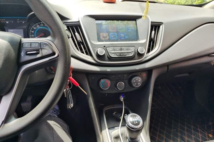 Used Chevrolet Cavalier 2016 1.5L Manual Xinyue Edition Audio And AC Panel