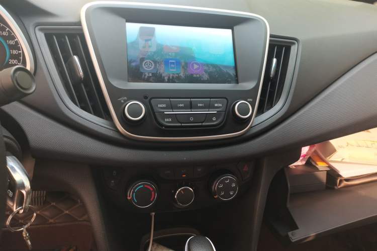 Used Chevrolet Cavalier 2016 1.5L Automatic Xinyue Edition Audio And AC Panel