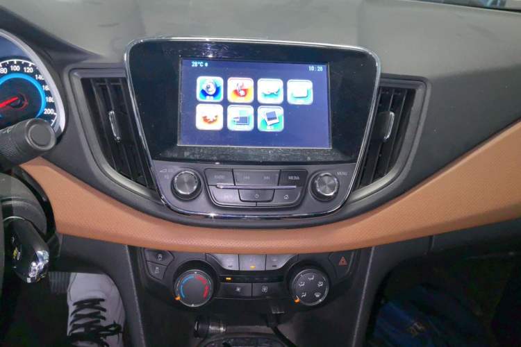 Used Chevrolet Cavalier 2016 1.5L Automatic Xinsong Edition Audio And AC Panel