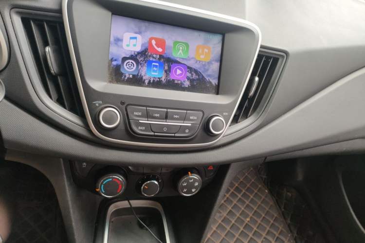 Used Chevrolet Cavalier 2016 1.5L Manual Xinyue Edition Audio And AC Panel