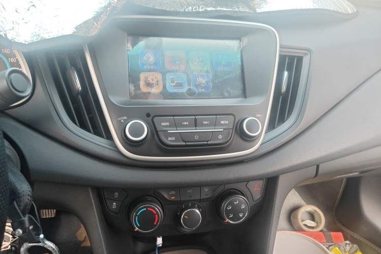 Used Chevrolet Cavalier 2016 1.5L Automatic Xinyue Edition Audio And AC Panel