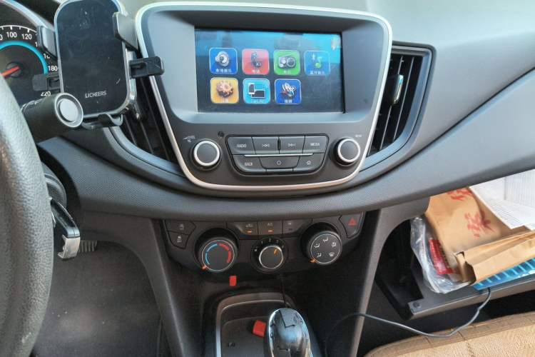 Used Chevrolet Cavalier 2016 1.5L Automatic Xinyue Edition Audio And AC Panel