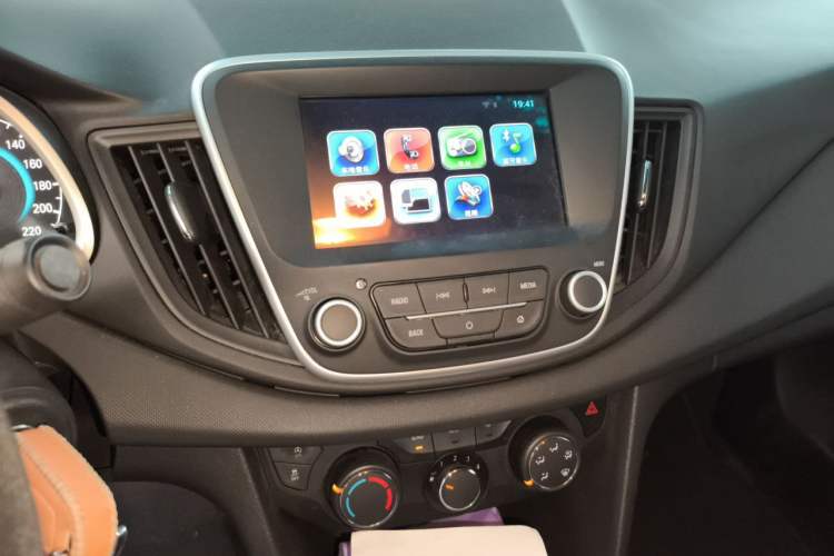 Used Chevrolet Cavalier 2016 1.5L Automatic Xinyue Edition Audio And AC Panel