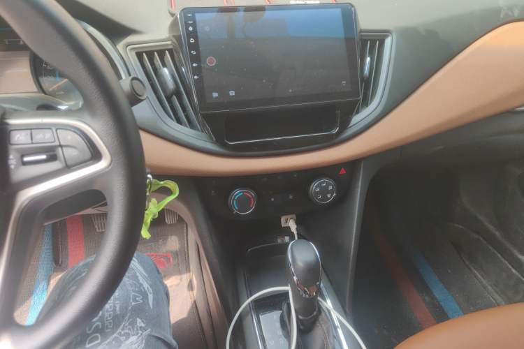 Used Chevrolet Cavalier 2016 1.5L Automatic Xinsong Edition Audio And AC Panel