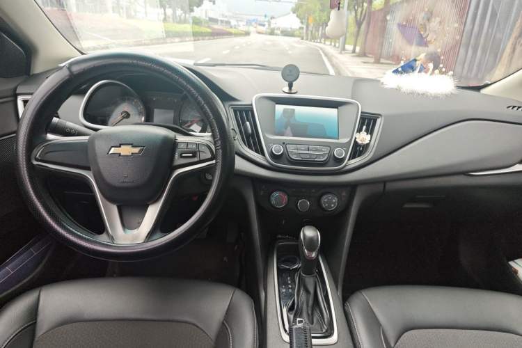 Used Chevrolet Cavalier 2016 1.5L Automatic Xinyue Edition Center Console