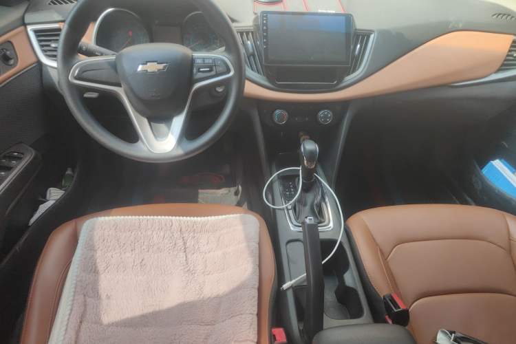 Used Chevrolet Cavalier 2016 1.5L Automatic Xinsong Edition Center Console