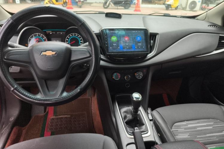 Used Chevrolet Cavalier 2016 1.5L Manual Enjoyment Edition Center Console